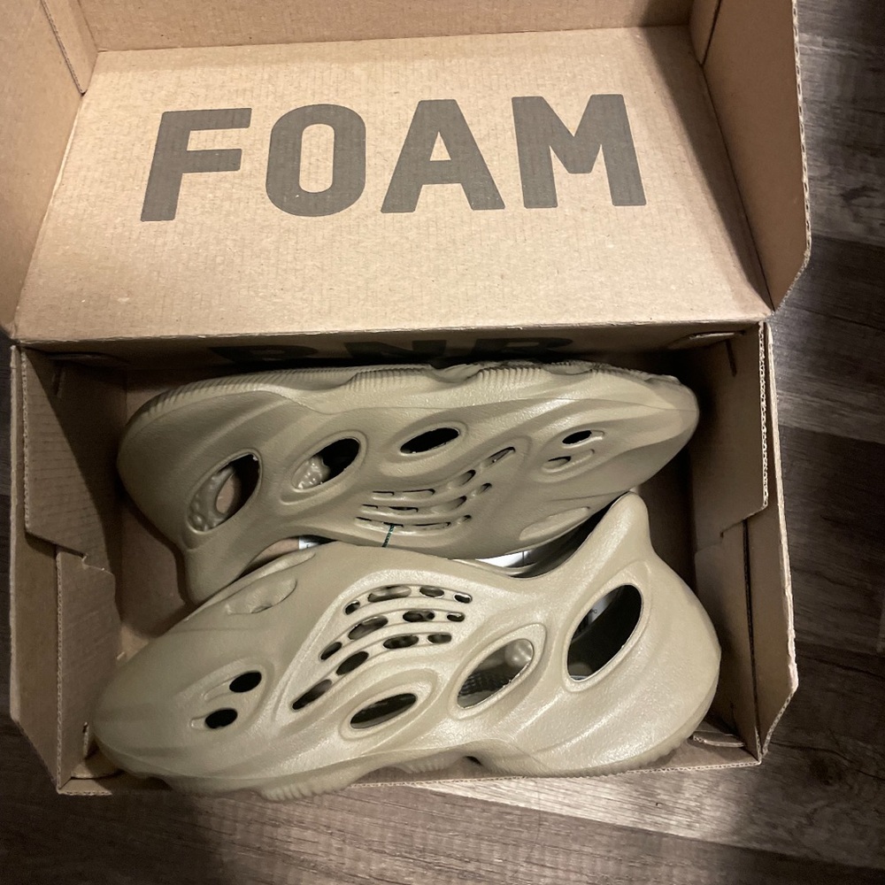 Yeezy foam runners